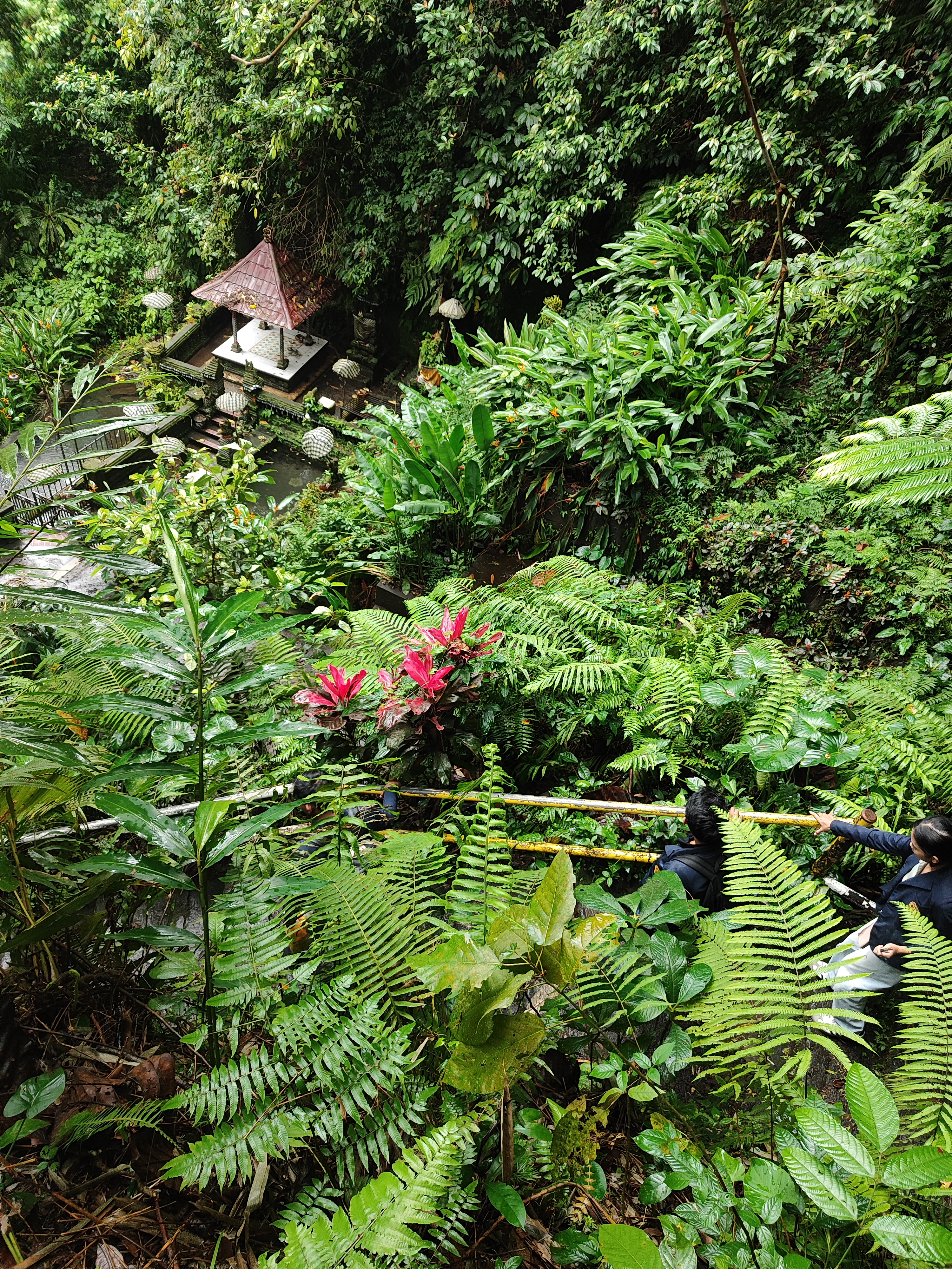 Pura Tirta Tadah Uwug